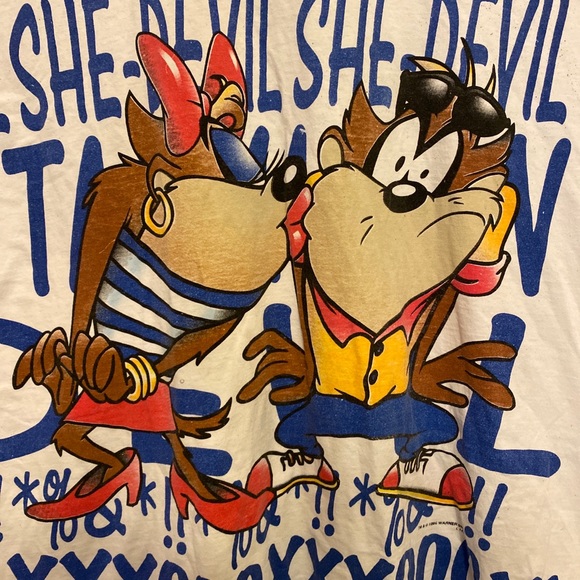 Rare vintage 90s Looney Tunes Kissing Tazmanian devil and she devil T-Shirt XL - Picture 3 of 11